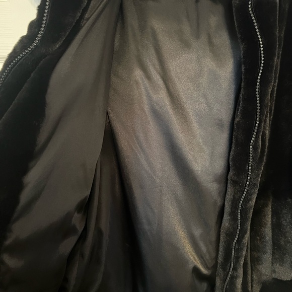 ALO Yoga Black Teddy Jacket - Picture 4 of 7